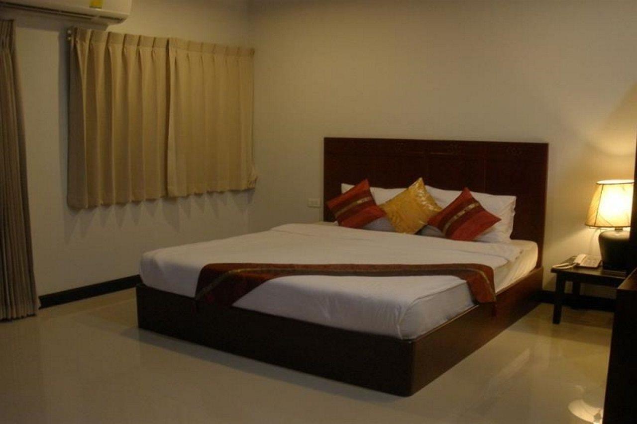 Appartamento Nasa Mansion Phuket Esterno foto