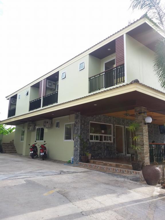Appartamento Nasa Mansion Phuket Esterno foto