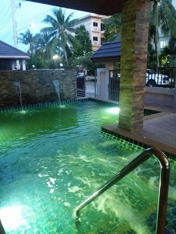 Appartamento Nasa Mansion Phuket Esterno foto