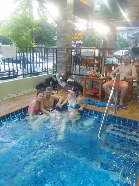 Appartamento Nasa Mansion Phuket Esterno foto