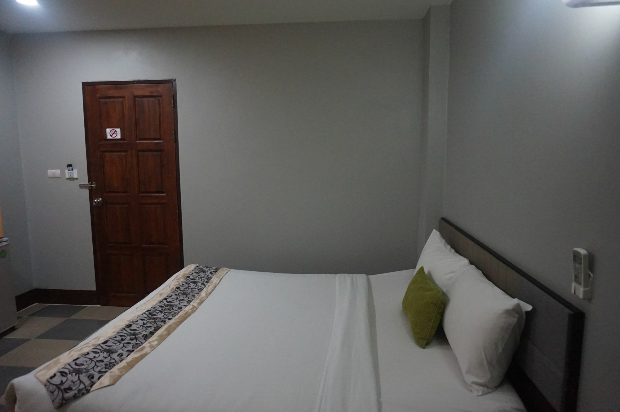 Appartamento Nasa Mansion Phuket Esterno foto