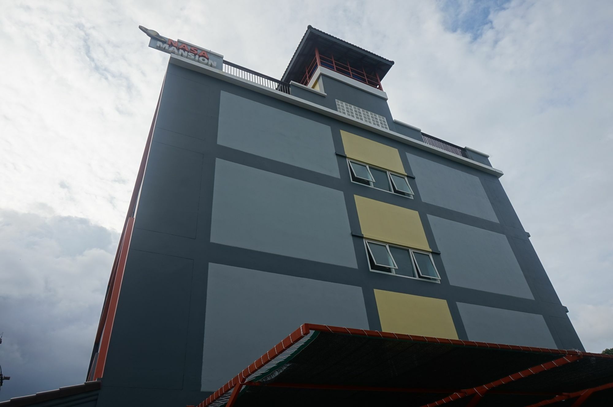 Appartamento Nasa Mansion Phuket Esterno foto