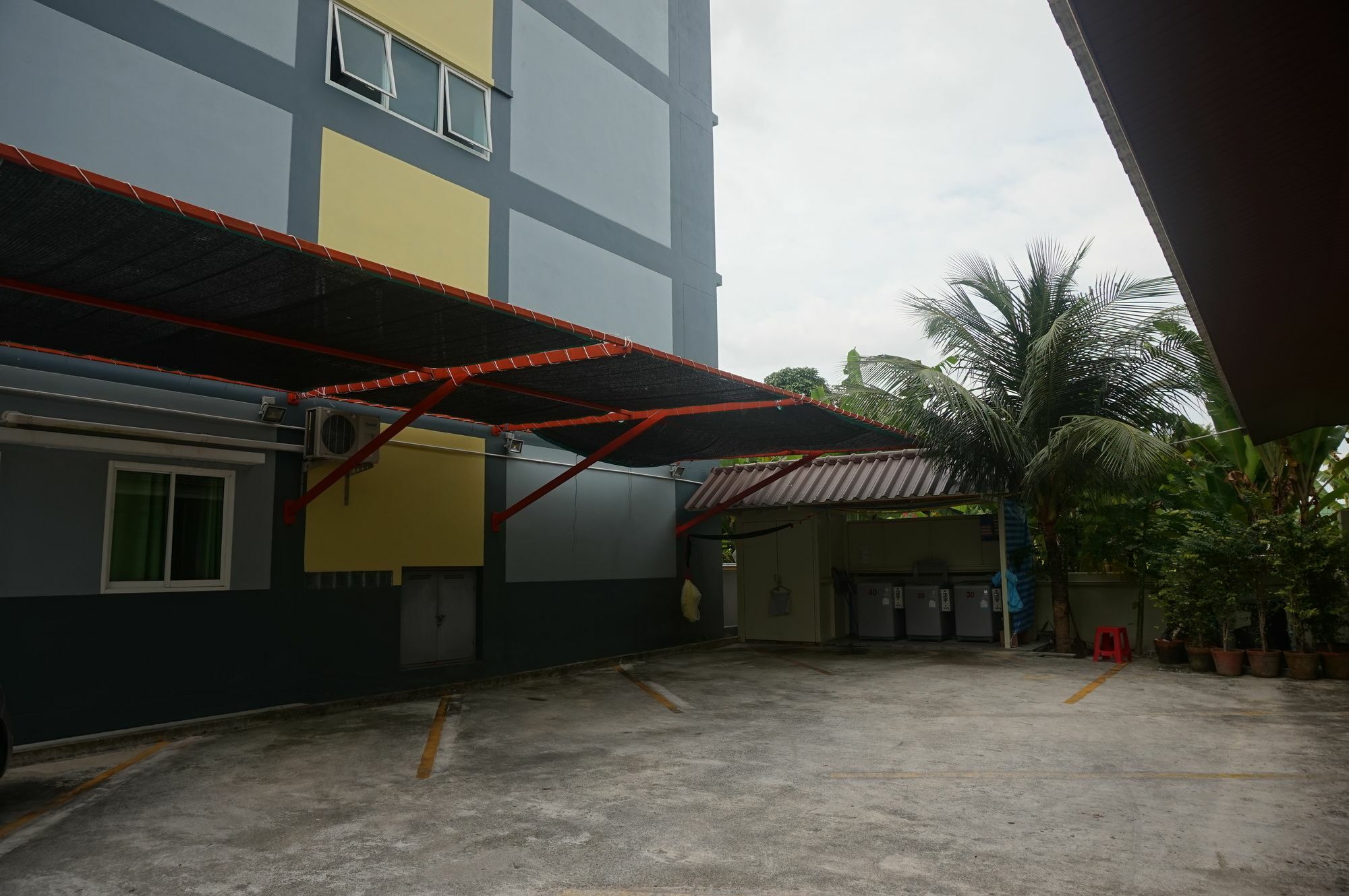 Appartamento Nasa Mansion Phuket Esterno foto